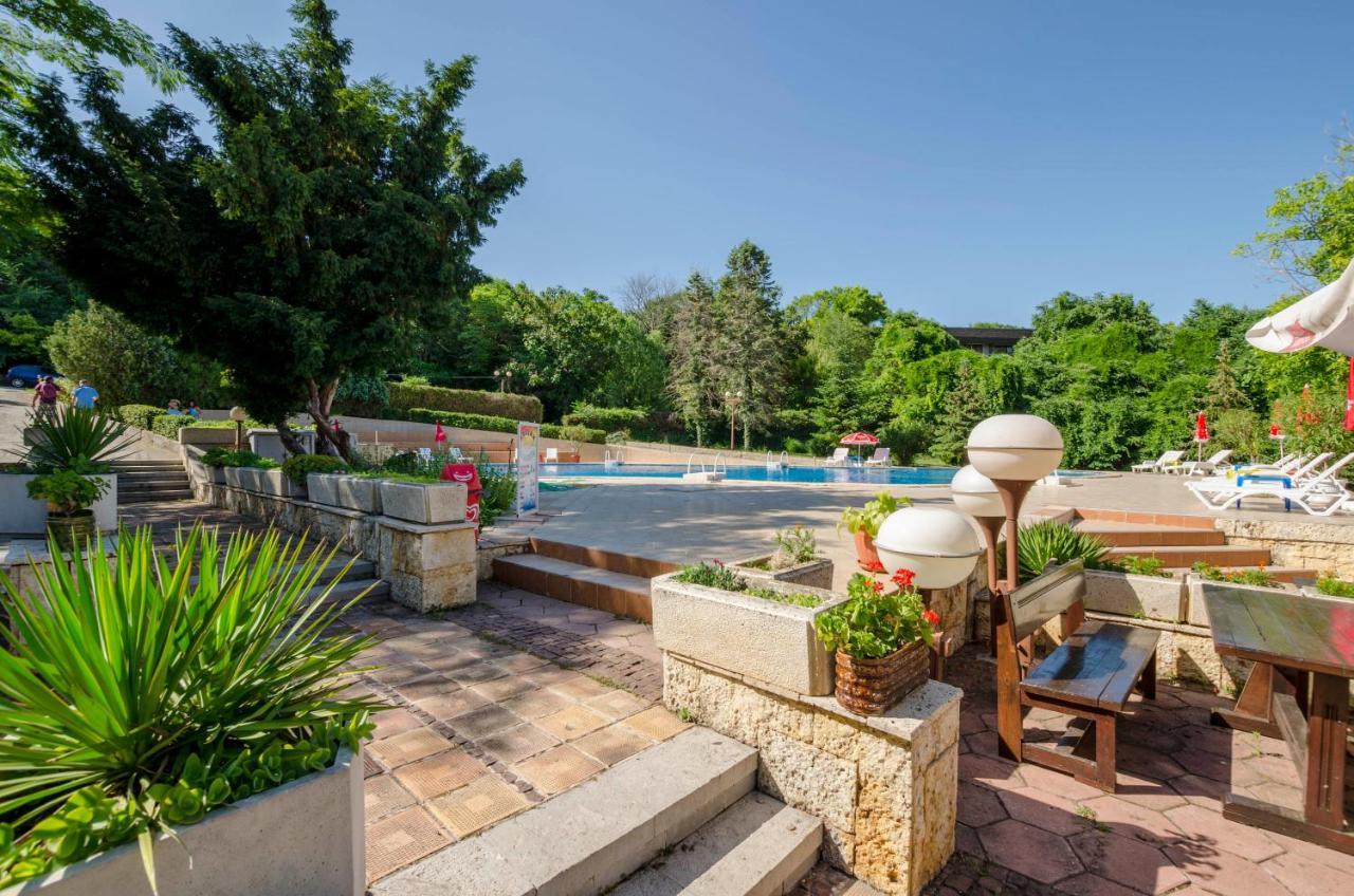 Park Complex Viktoria Hotel Balchik Bagian luar foto
